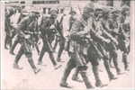 Fotoğraf: Üçüncü orduya ait askerler yürüyüş halinde.